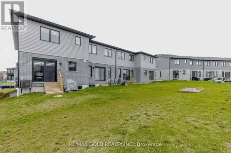 18 Wilkinson Avenue Cambridge ON N1S 0C5