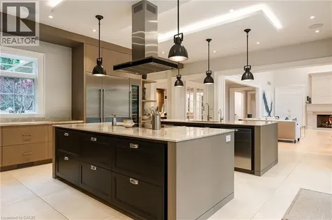 155 Gloucester Avenue Oakville ON L6J 3W3