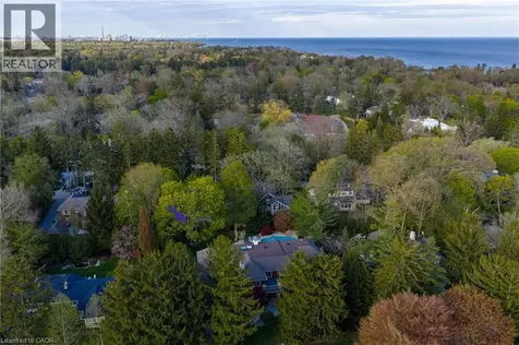 155 Gloucester Avenue Oakville ON L6J 3W3