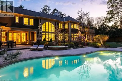 155 Gloucester Avenue Oakville ON L6J 3W3