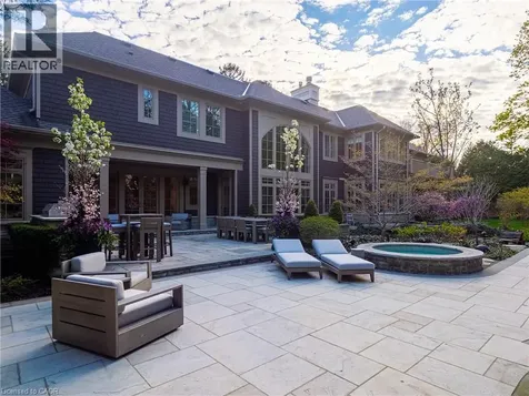 155 Gloucester Avenue Oakville ON L6J 3W3