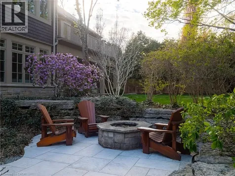 155 Gloucester Avenue Oakville ON L6J 3W3
