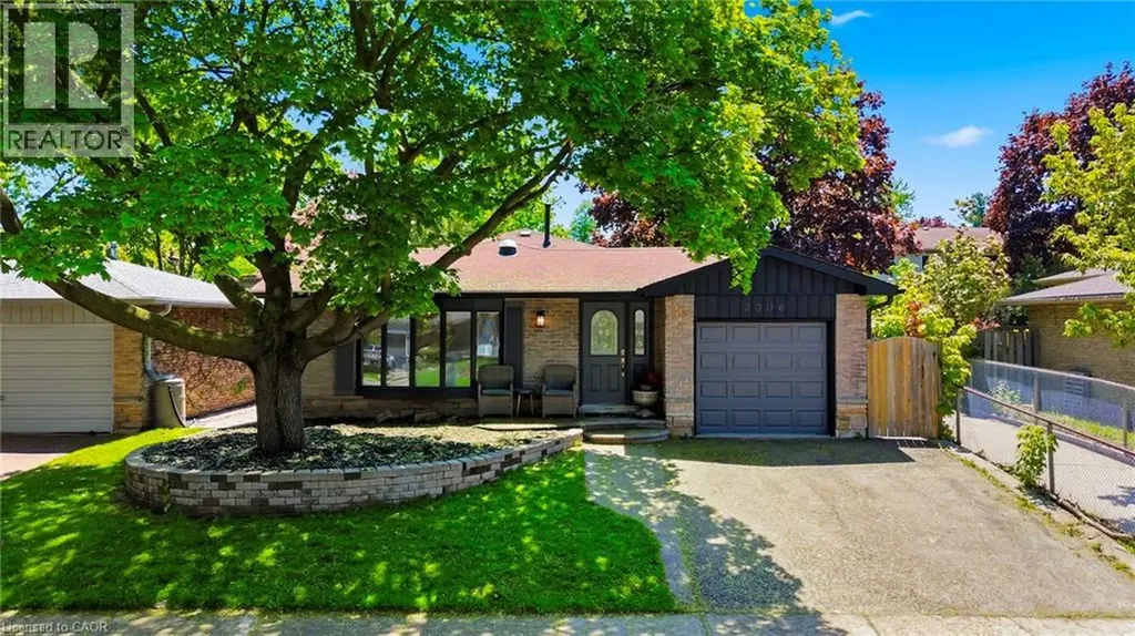 2306 Devon Road Oakville ON L6J 5R4