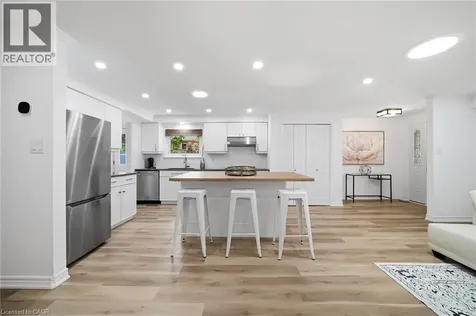 2306 Devon Road Oakville ON L6J 5R4