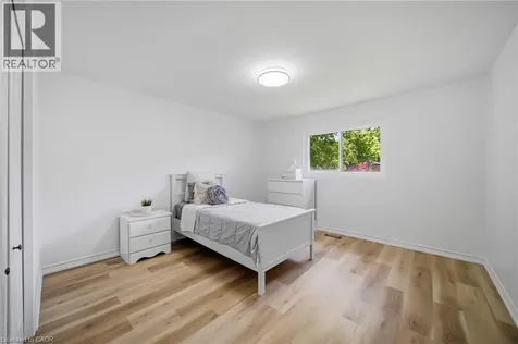 2306 Devon Road Oakville ON L6J 5R4