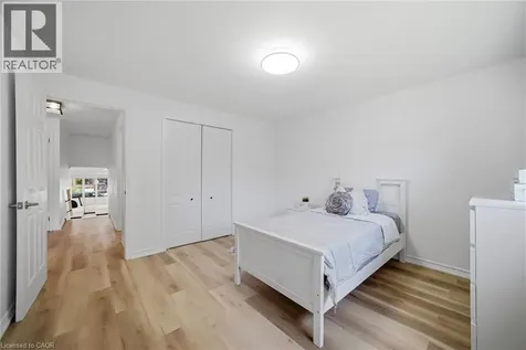 2306 Devon Road Oakville ON L6J 5R4