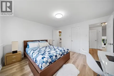 2306 Devon Road Oakville ON L6J 5R4