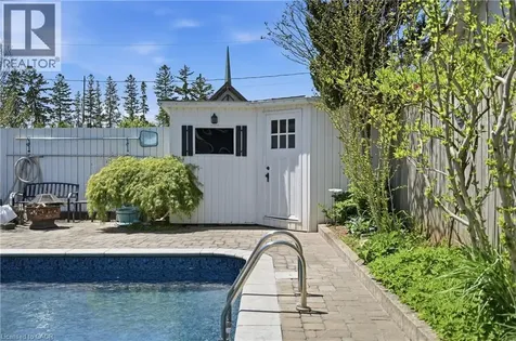 937 Park Avenue West Burlington ON L7T 1N8