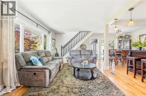 937 Park Avenue West Burlington ON L7T 1N8