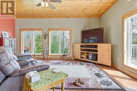 837 Stanrock Road Elliot Lake ON P5A 2S9