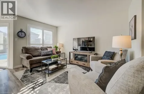 35 Hawkins Drive Cambridge ON N1T 1Z7
