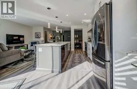 35 Hawkins Drive Cambridge ON N1T 1Z7
