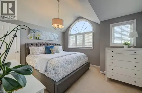 35 Hawkins Drive Cambridge ON N1T 1Z7