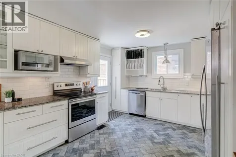 27 Bloomsbury Court Ancaster ON L9G 4L5