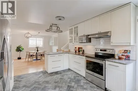 27 Bloomsbury Court Ancaster ON L9G 4L5