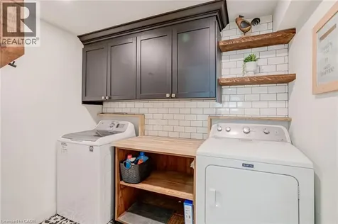 27 Bloomsbury Court Ancaster ON L9G 4L5