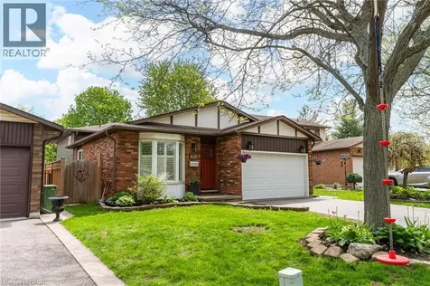 27 Bloomsbury Court Ancaster ON L9G 4L5