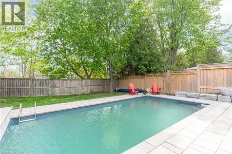 27 Bloomsbury Court Ancaster ON L9G 4L5