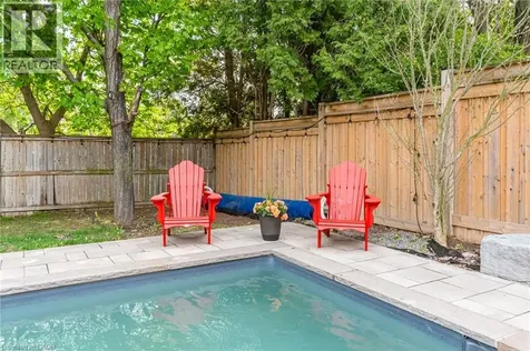 27 Bloomsbury Court Ancaster ON L9G 4L5