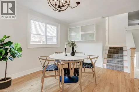 27 Bloomsbury Court Ancaster ON L9G 4L5