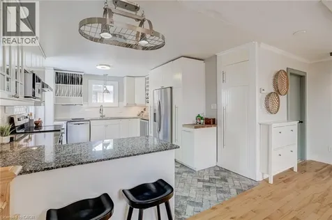 27 Bloomsbury Court Ancaster ON L9G 4L5