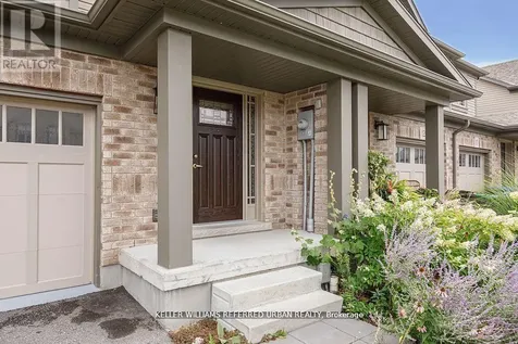 14 Foley Crescent Collingwood ON L9Y 3B7