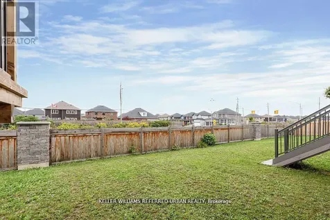 14 Foley Crescent Collingwood ON L9Y 3B7