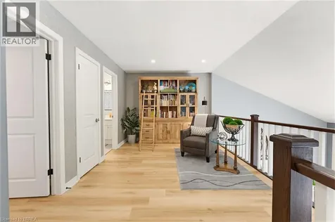 68 Fairview Drive Brantford ON N3R 2W9
