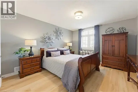 68 Fairview Drive Brantford ON N3R 2W9