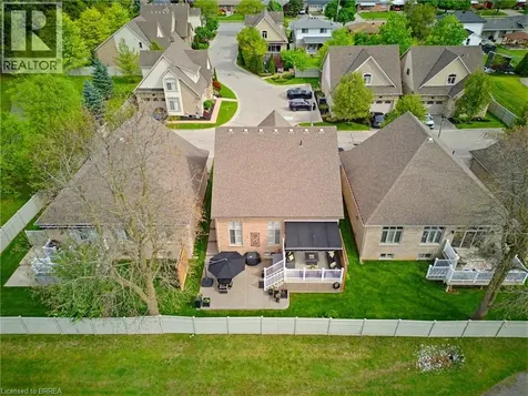 68 Fairview Drive Brantford ON N3R 2W9