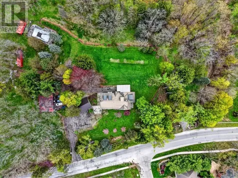 353 Sulphur Springs Road Hamilton ON L9G 4T7