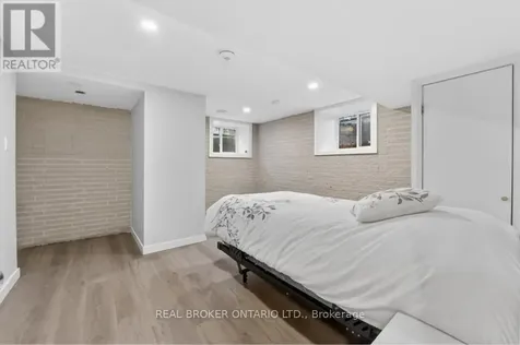 353 Sulphur Springs Road Hamilton ON L9G 4T7