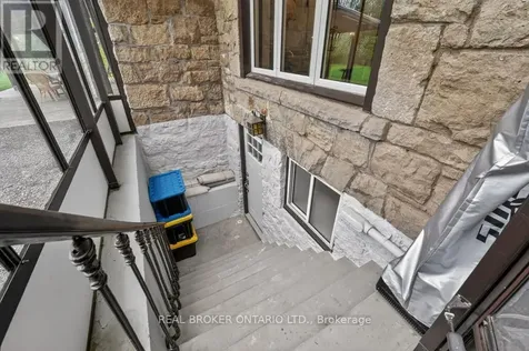 353 Sulphur Springs Road Hamilton ON L9G 4T7