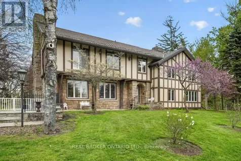 353 Sulphur Springs Road Hamilton ON L9G 4T7