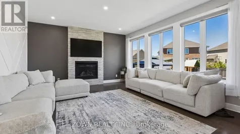626 Sora Way Ottawa ON K1T 0N7