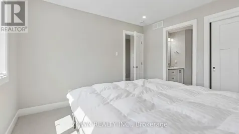 626 Sora Way Ottawa ON K1T 0N7