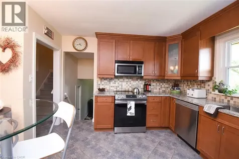 33 Burwell Avenue Stoney Creek ON L8G 3L8