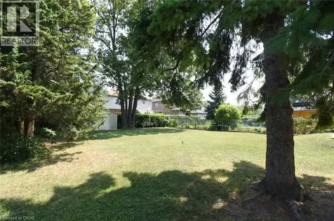 33 Burwell Avenue Stoney Creek ON L8G 3L8