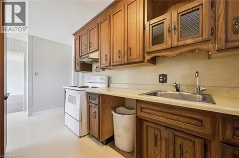 190 Vanier Drive Kitchener ON N2C 1J7