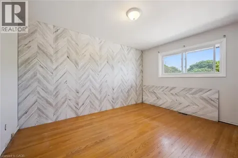 190 Vanier Drive Kitchener ON N2C 1J7