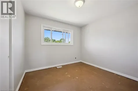 190 Vanier Drive Kitchener ON N2C 1J7