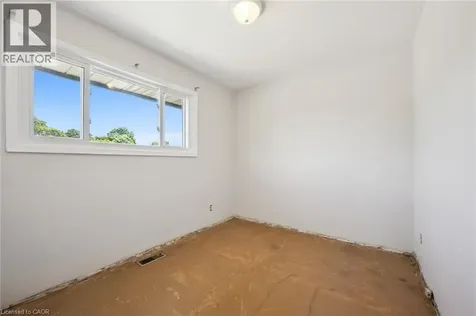 190 Vanier Drive Kitchener ON N2C 1J7