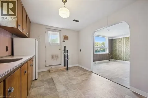 190 Vanier Drive Kitchener ON N2C 1J7
