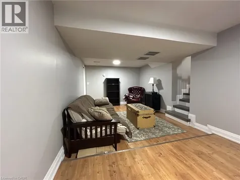 4258 Longmoor Avenue Burlington ON L7L 4Z9