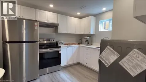 4258 Longmoor Avenue Burlington ON L7L 4Z9