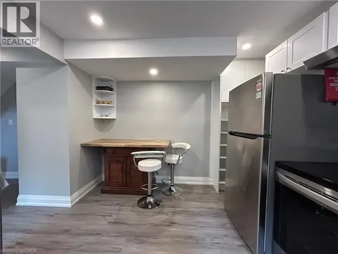 4258 Longmoor Avenue Burlington ON L7L 4Z9