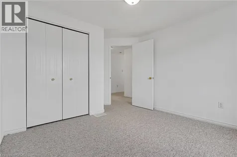359 Highbrook Crescent Kitchener ON N2E 3P5