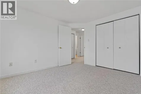 359 Highbrook Crescent Kitchener ON N2E 3P5
