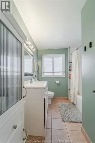 5523 Empress Street Windsor ON N8T 3B2