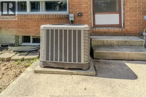 5523 Empress Street Windsor ON N8T 3B2